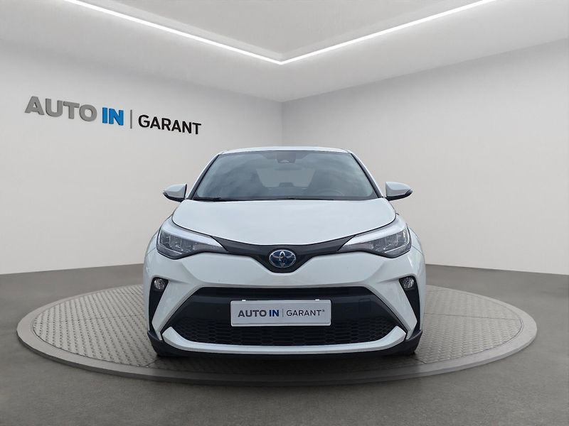 Toyota C-HR (2023) 1.8 e-CTV 72kW, ČR, 1. Maj., S - fotka 2 z 27