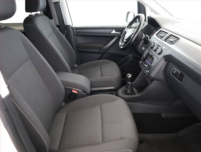 Volkswagen Caddy (2020) 2.0 TDI, 5Míst, ČR, DPH - fotka 7 z 15
