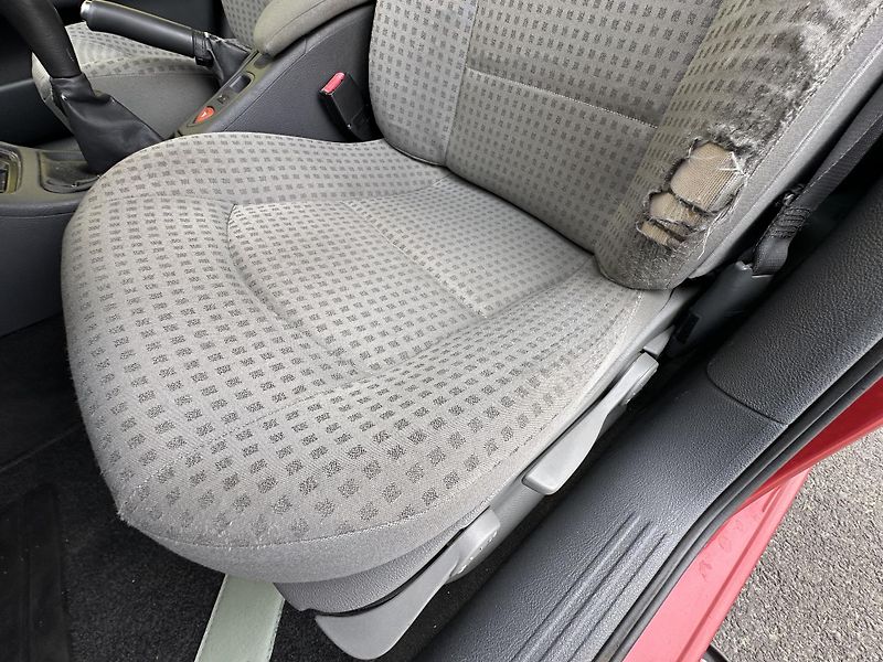 Renault Laguna (2003) KOMBI 1.8/88kW *KLIMA *2.Maj.  - fotka 10 z 35