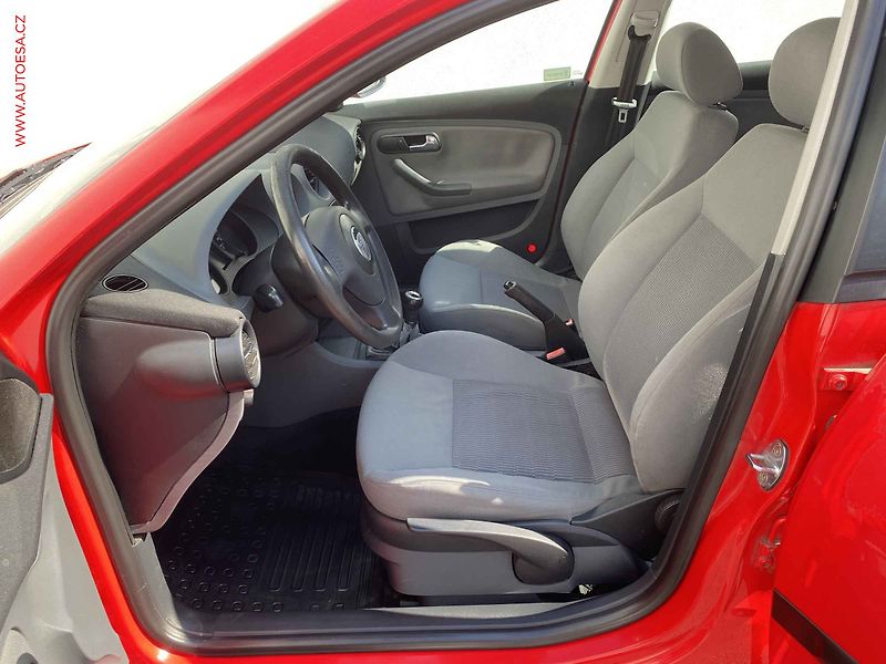 Seat Cordoba (2004) 1.4i, STK1/28 - fotka 9 z 16