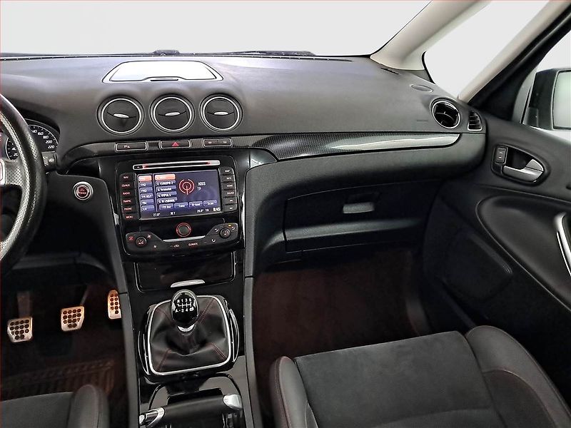 Ford S-MAX (2010) 2.0 TDCi, Navi, Xenony - fotka 8 z 17