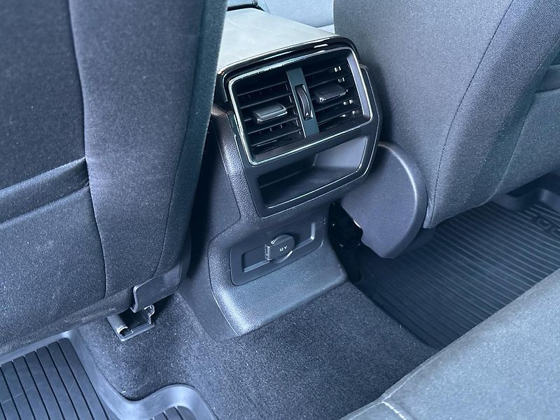 Škoda Karoq Ambition - fotka 22 z 23