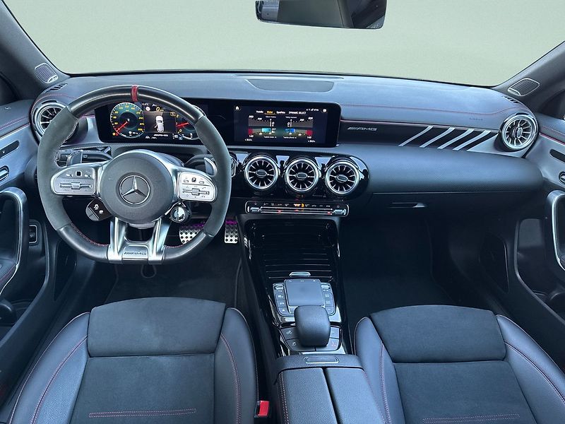 Mercedes-Benz CLA 45 S 4MATIC+ - fotka 11 z 27