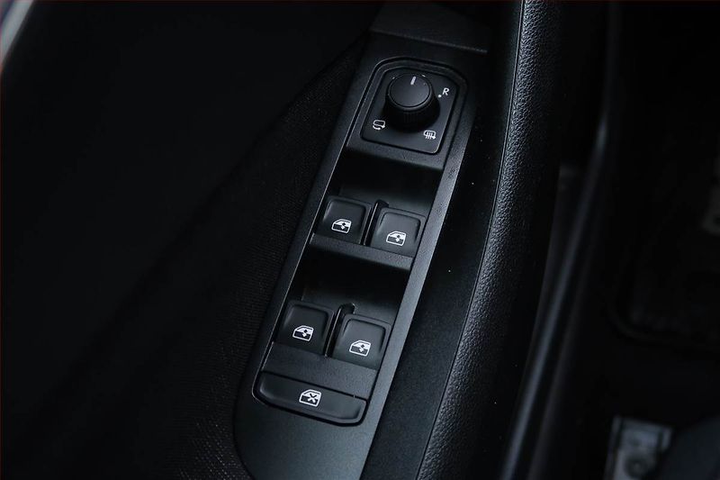 Škoda Kamiq (2023) Style 1.0 TSI - fotka 18 z 18