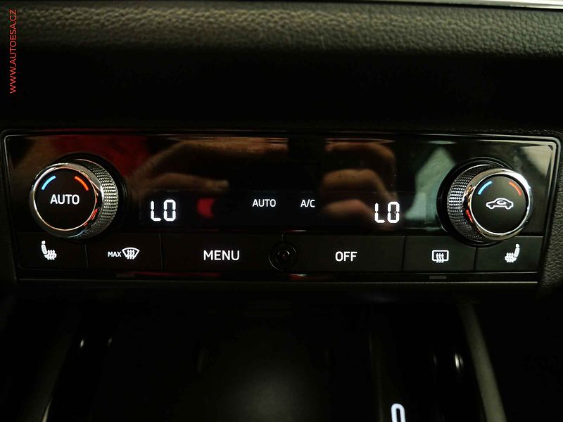 Škoda Scala (2019) 1.6 TDI, ČR, LED, park. - fotka 19 z 22