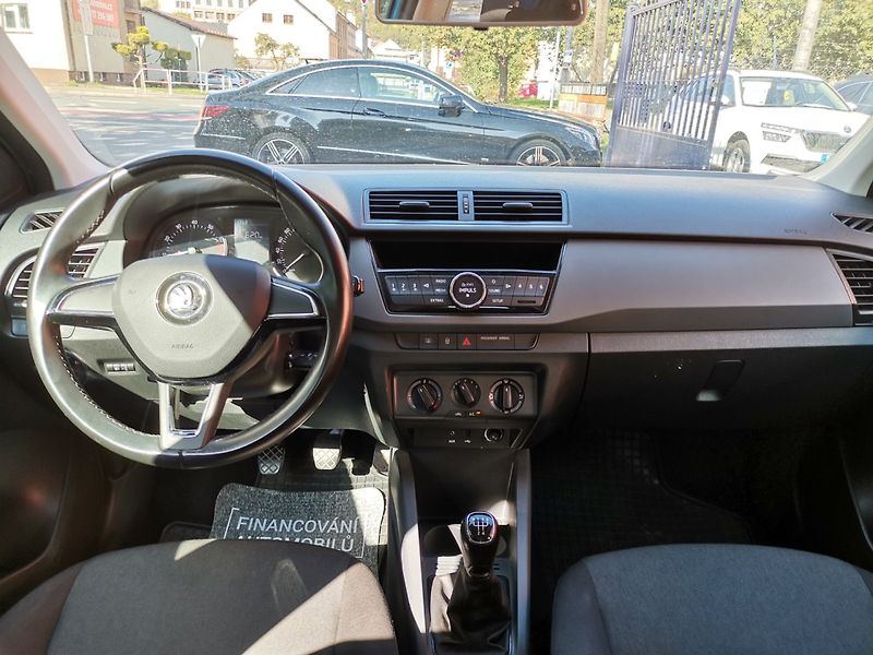 Škoda Fabia (2018) 1.0TSi 70kw Klima ČR - fotka 11 z 25