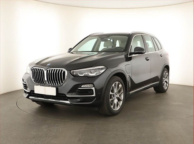 BMW X5 (2020) xDrive45e iPerf. - fotka 2 z 21
