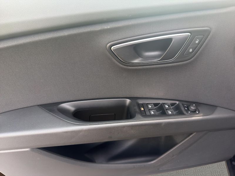 Seat Leon (2017) FR 2.0 TDI 110KW DSG - fotka 12 z 27