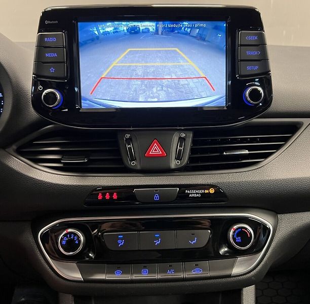 Hyundai i30 FAMILY COMFORT - fotka 6 z 15