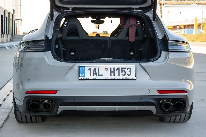 Porsche Panamera - fotka 27 z 27