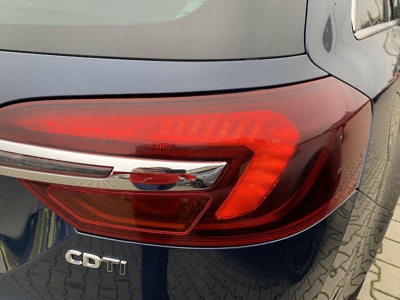 Opel Insignia (2014) Sports Tourer Cosmo 2.0CDTi  - fotka 10 z 45