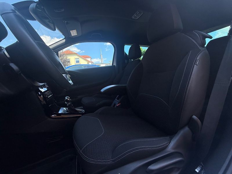 Citroën DS3 (2015) 1.2 - Najeto pouze 86tis.km ! - fotka 10 z 16