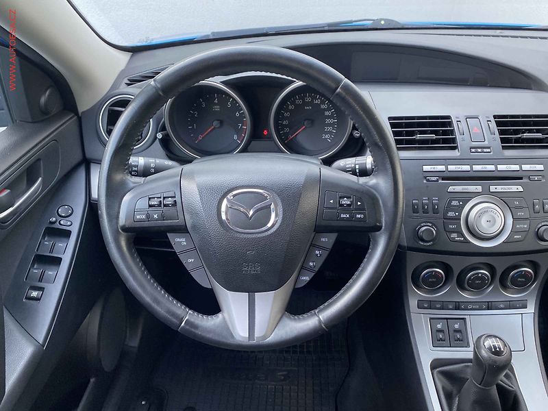 Mazda 3 (2009) 1.6i, Xenon, výhřev.sed - fotka 11 z 16