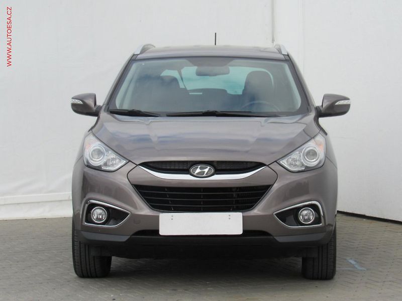 Hyundai ix35 (2012) 2.0 CRDi 4x4, Výhřev sed, - fotka 2 z 3