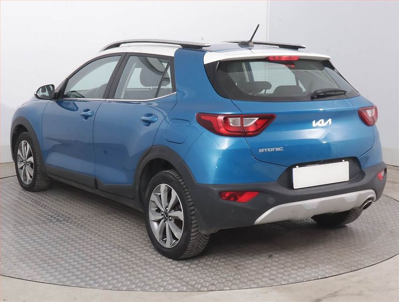 Kia Stonic (2023) Exclusive 1.0 T-GDI, EXCLUSIVE - fotka 4 z 15