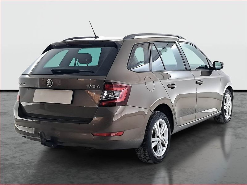 Škoda Fabia (2019) Style 1.0 TSI, Park. senzory - fotka 5 z 19