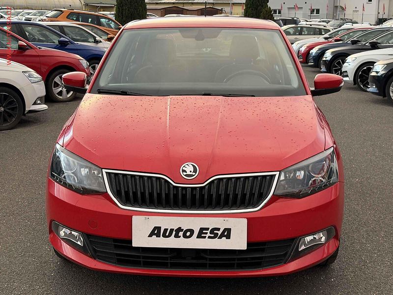 Škoda Fabia (2017) 1.2 TSI, 1.maj,ČR, AC, park - fotka 2 z 17