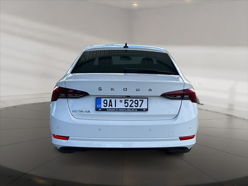 Škoda Octavia 2,0 TDI Style - fotka 5 z 11