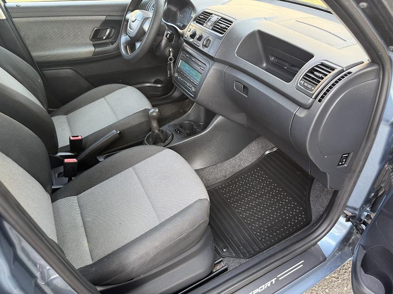 Škoda Fabia 1,6TDI Klimatizace - fotka 10 z 18