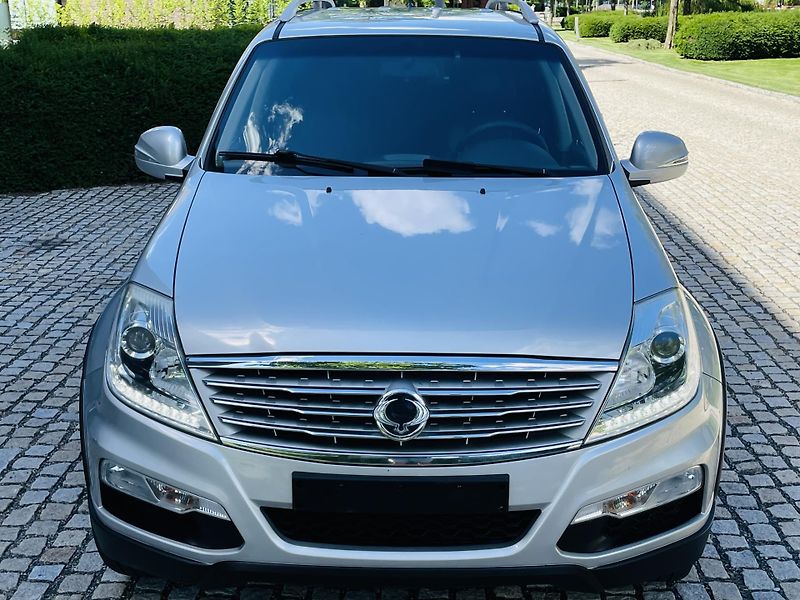 SsangYong Rexton 2.0TD 4x4 AUT KAM 7MÍST TAŽNÉ - fotka 5 z 48