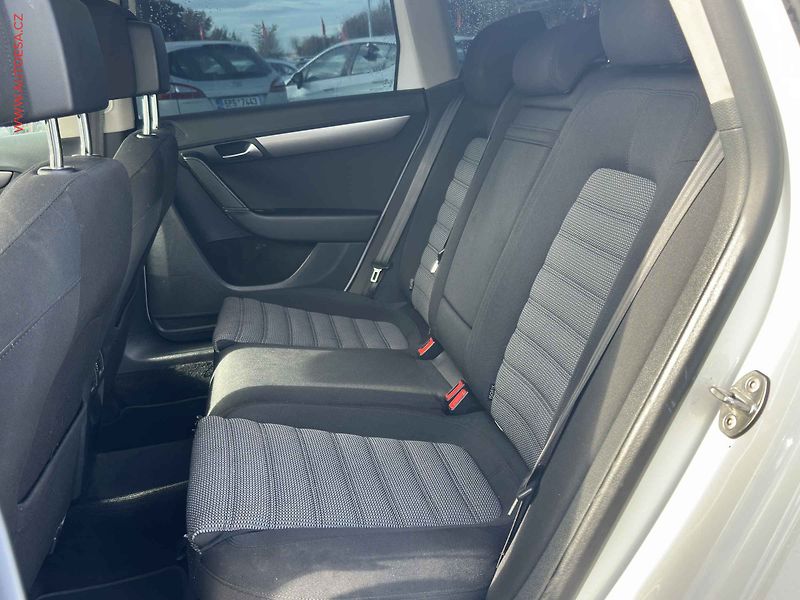 Volkswagen Passat (2012) 2.0TDi 4x4, DSG, bixen, navi - fotka 10 z 24