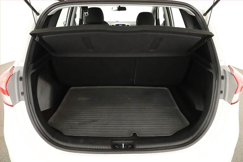 Hyundai ix20 (2012) 1.6 CVVT - fotka 12 z 13