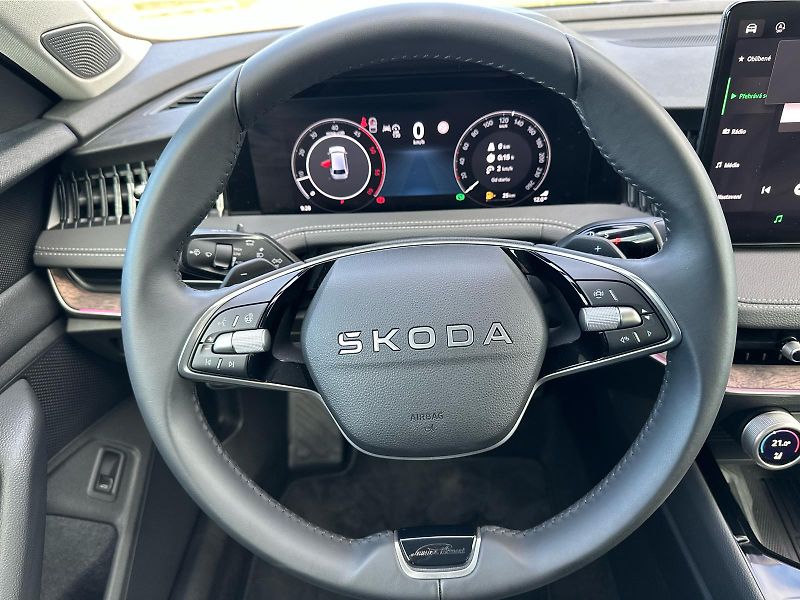 Škoda Superb 2,0 TDI / 142 kW 4x4 L&K DSG, - fotka 18 z 25
