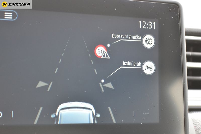 Renault Captur Intens E-TECH HYBRID 145 - fotka 28 z 45