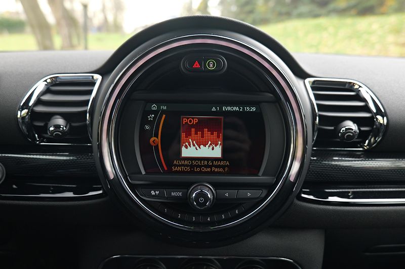 Mini Clubman 100 kW JCW paket LED Navi - fotka 27 z 40