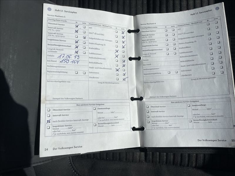 Volkswagen Touran 1,9 TDi 77kw 6rychlostí Klimat - fotka 19 z 35