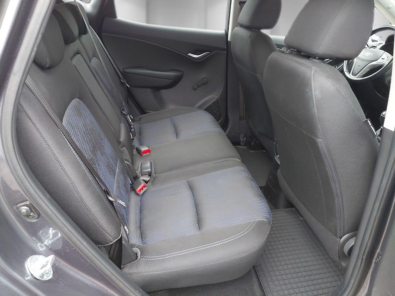Hyundai ix20 (2017) 1.6i Trikolor Essentiall    - fotka 20 z 24