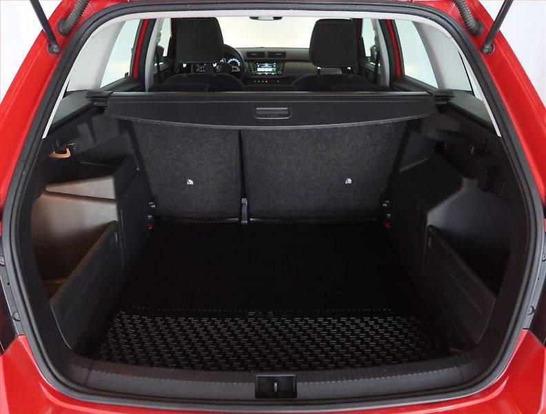 Škoda Fabia (2018) Style 1.0 TSI, Tempomat - fotka 14 z 20