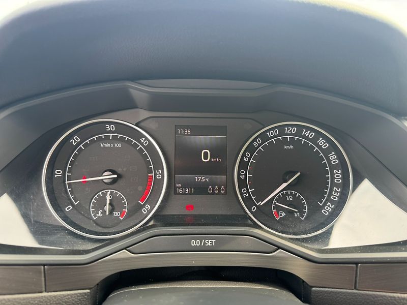 Škoda Superb (2018) 2,0 TDI 110 KW ČR 2. MAJ - fotka 25 z 50