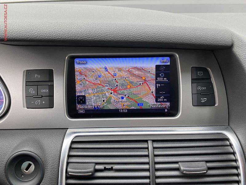 Audi Q7 (2014) 3.0TDi quattro, 7míst, ČR, S - fotka 17 z 20