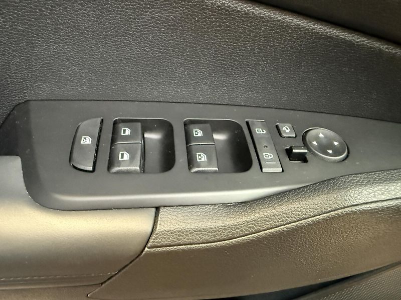 Kia Sportage 1.6 T-GDI MHEV 110kW 4x2 Exclu - fotka 10 z 12