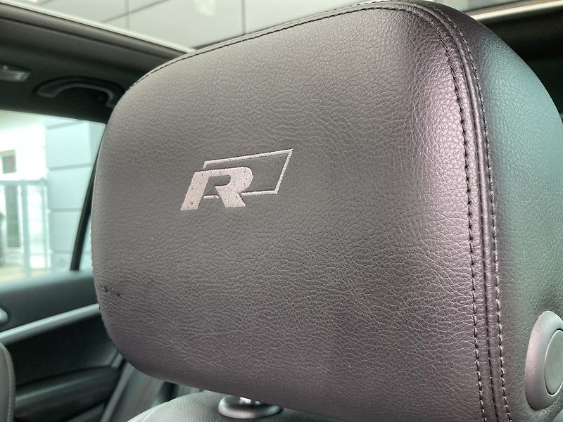 Volkswagen Tiguan (2013) 2.0TDI R-line - fotka 27 z 37