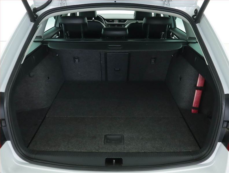 Škoda Octavia (2014) 2.0 TDI, Serv.kniha, Kůže - fotka 13 z 16