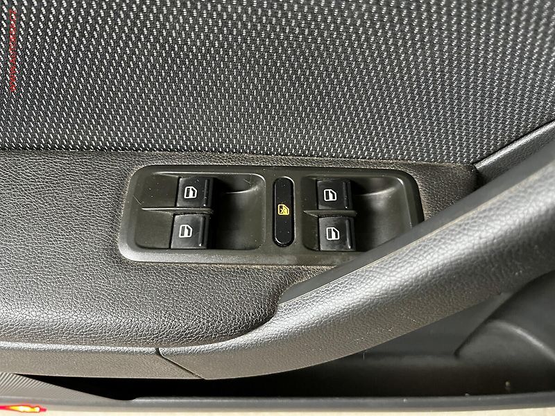 Škoda Yeti (2011) 1.2 TSi, Ambition, panor - fotka 12 z 15