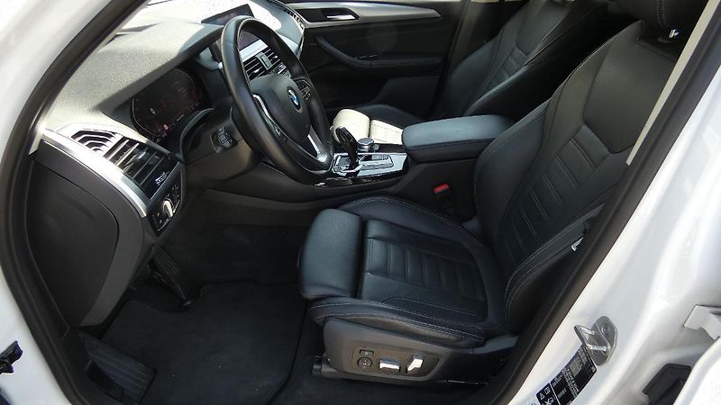 BMW X3 3.0 xDrive30d Advantage AT - fotka 19 z 26