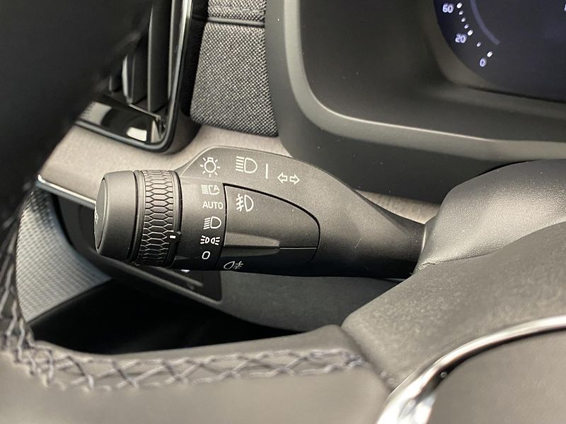 Volvo XC90 (2026) T8 AWD Plug-in DARK PLUS 7m - fotka 33 z 67