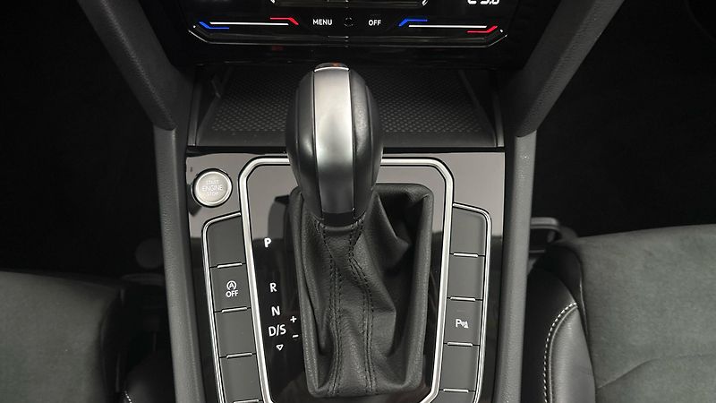 Volkswagen Passat 2.0 TDI DSG Elegance Variant - fotka 23 z 26