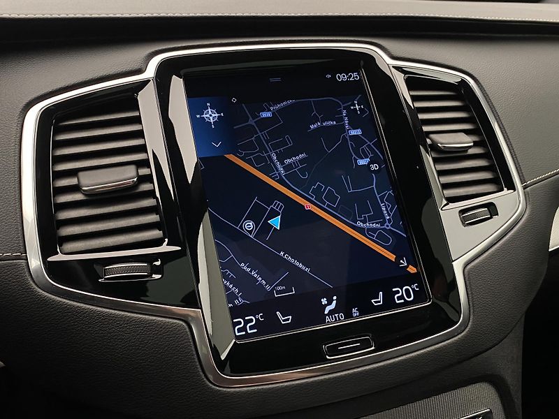 Volvo XC90 B5 AWD R-DESIGN AUT 7míst - fotka 46 z 52