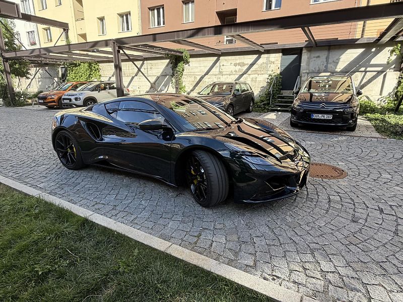 Lotus Emira (2023) V6 Manuál First Edition - fotka 7 z 9