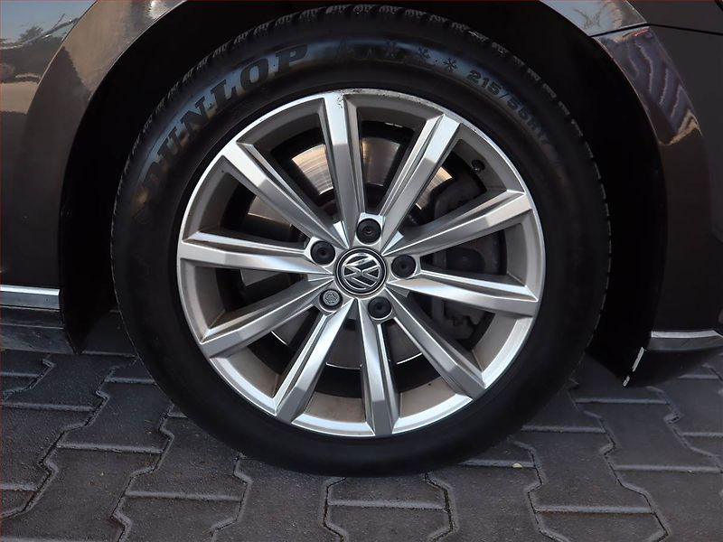 Volkswagen Passat (2015) Exclusive 2.0 BiTDI, 4X4 - fotka 15 z 23