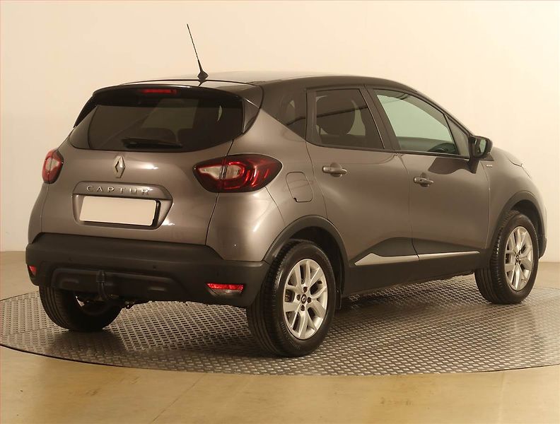 Renault Captur (2019) 1.3 TCe, Serv.kniha, Navi - fotka 5 z 18