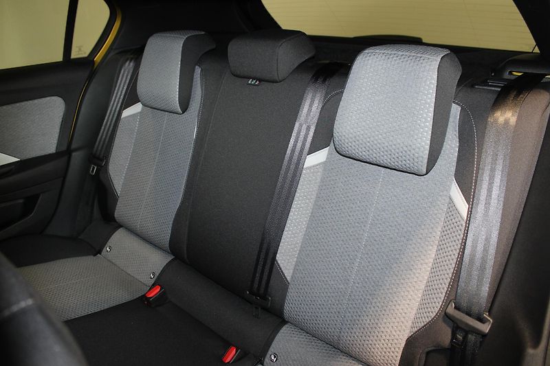 Opel Astra (2025) Edition HB 1.2 TURBO 107kW - fotka 16 z 18