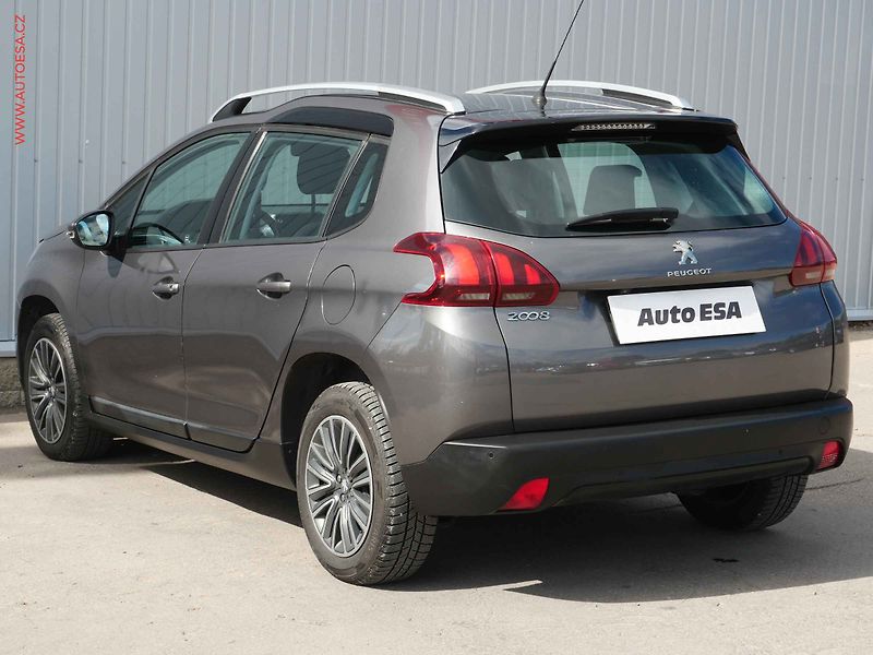 Peugeot 2008 (2016) 1.6 HDi, ČR, GT Line - fotka 6 z 19