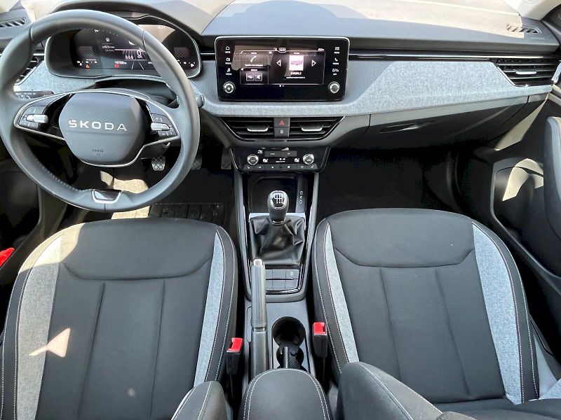 Škoda Kamiq (2025) 1.0 TSI 85kW Selection - fotka 12 z 27