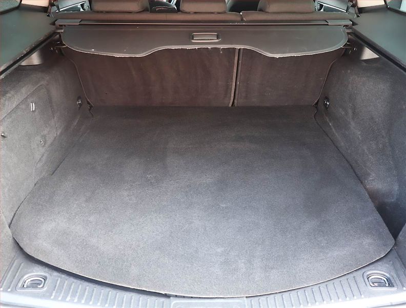 Ford Mondeo (2013) 1.6 TDCi, Navi, Tempomat - fotka 14 z 17