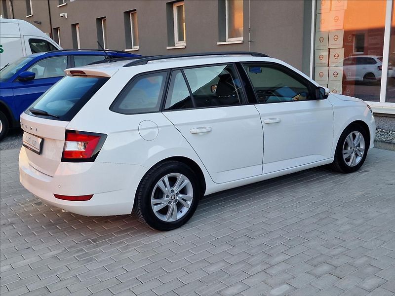 Škoda Fabia 1.0 TSI Ambition,ČR,1.Majitel - fotka 11 z 50